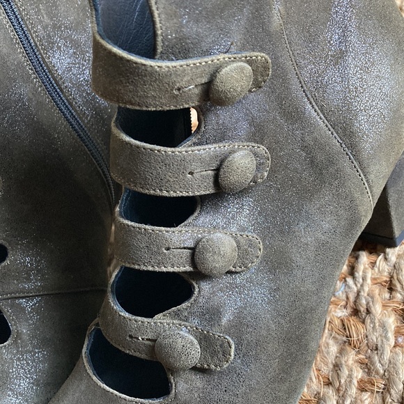 Sundance boots - Picture 2 of 8